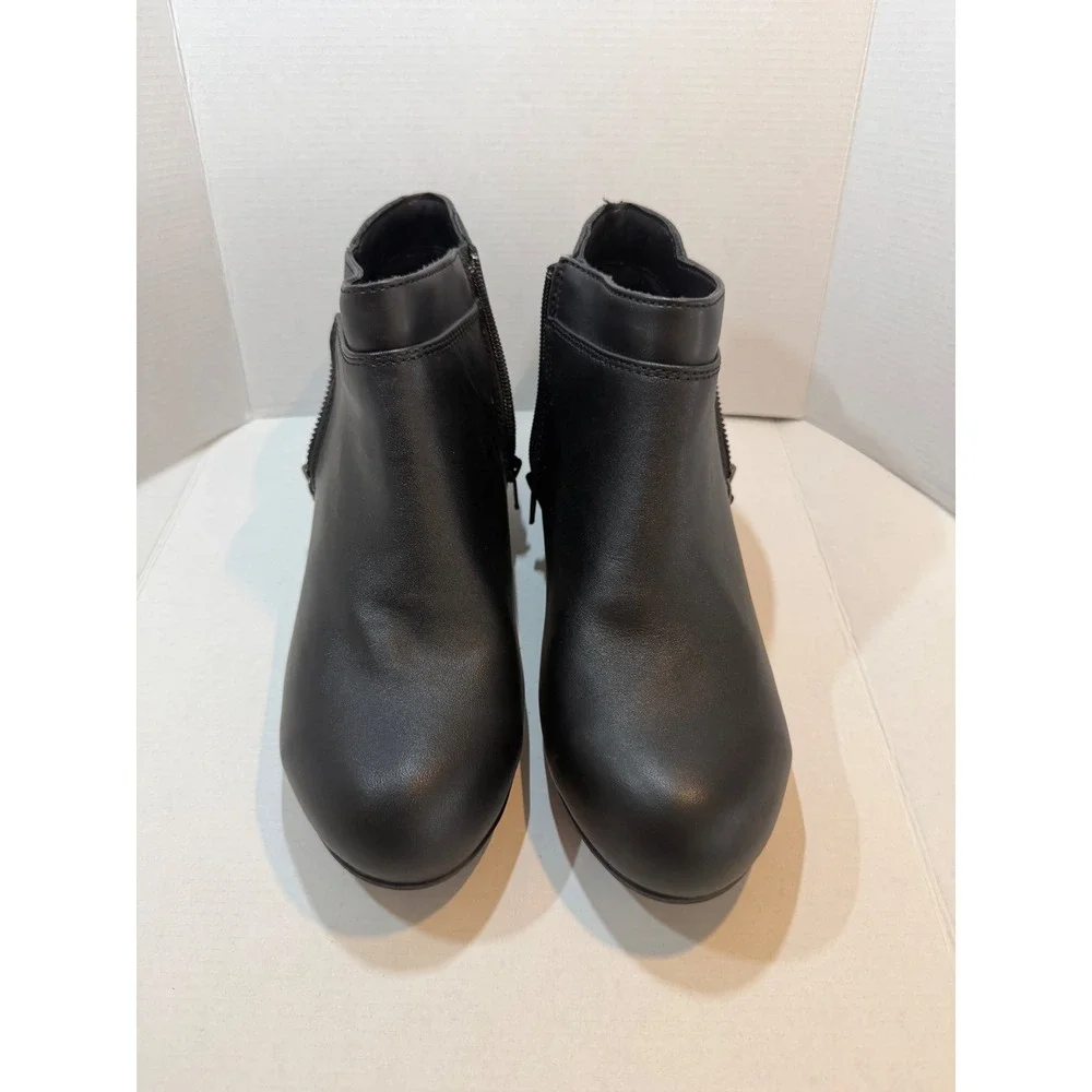 NWOB Rockport Women's Black Carly Work Booties - Alloy Toe Perfect! 9